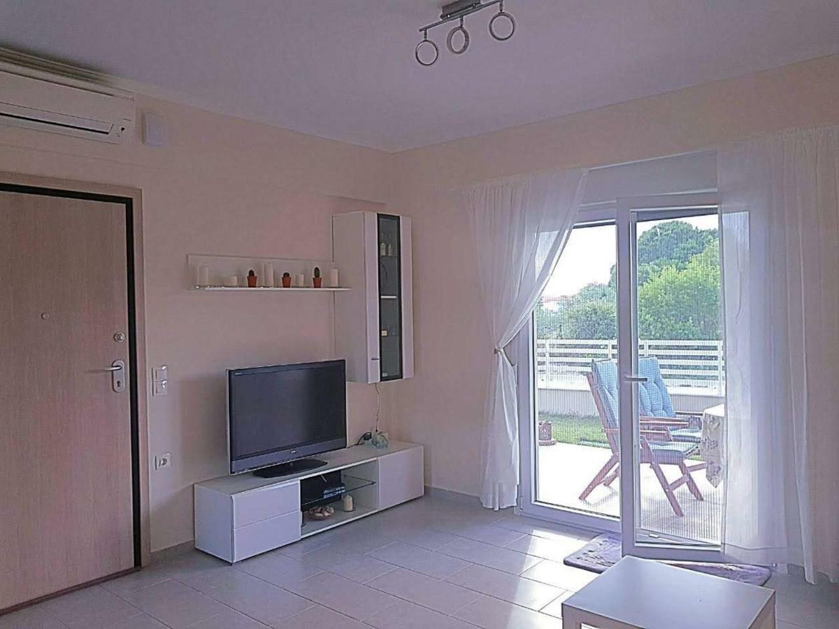 Mango Apartment Nikíti Eksteriør bilde