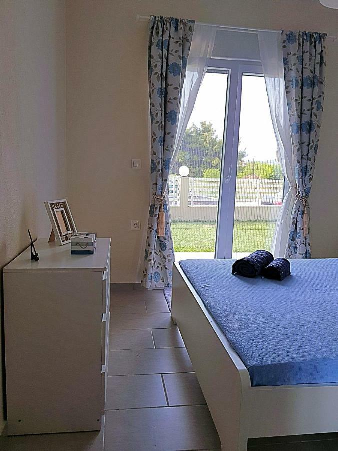 Mango Apartment Nikíti Eksteriør bilde